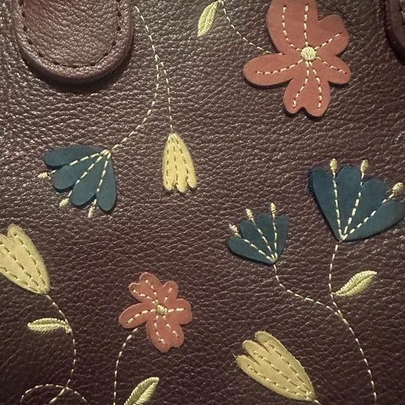 Portland Leather Raindrop Crossbody Floral Embroidered Burgundy Bag - Picture 12 of 13